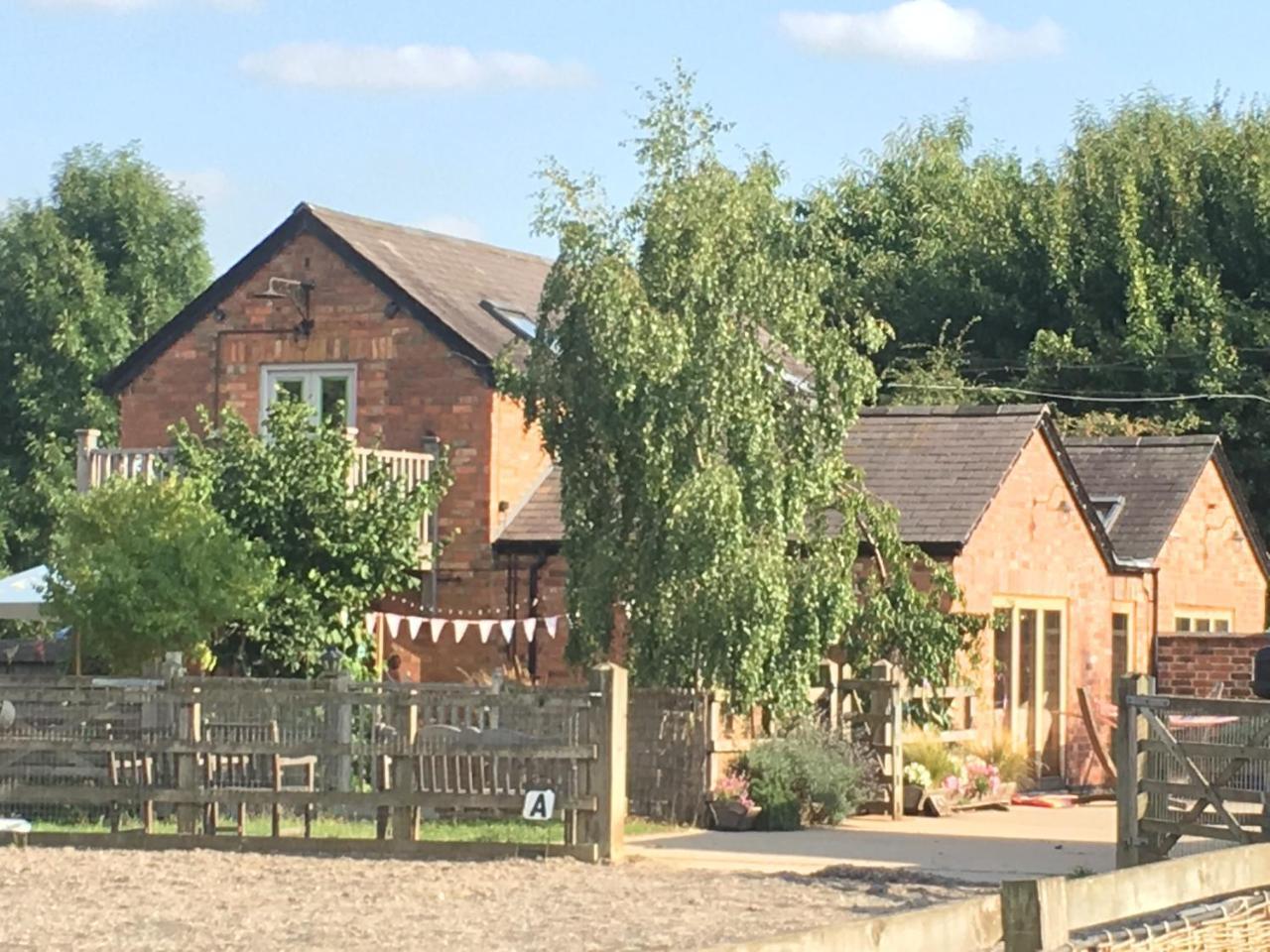 Bybrook Barn Bed & Breakfast Loughborough Exterior photo